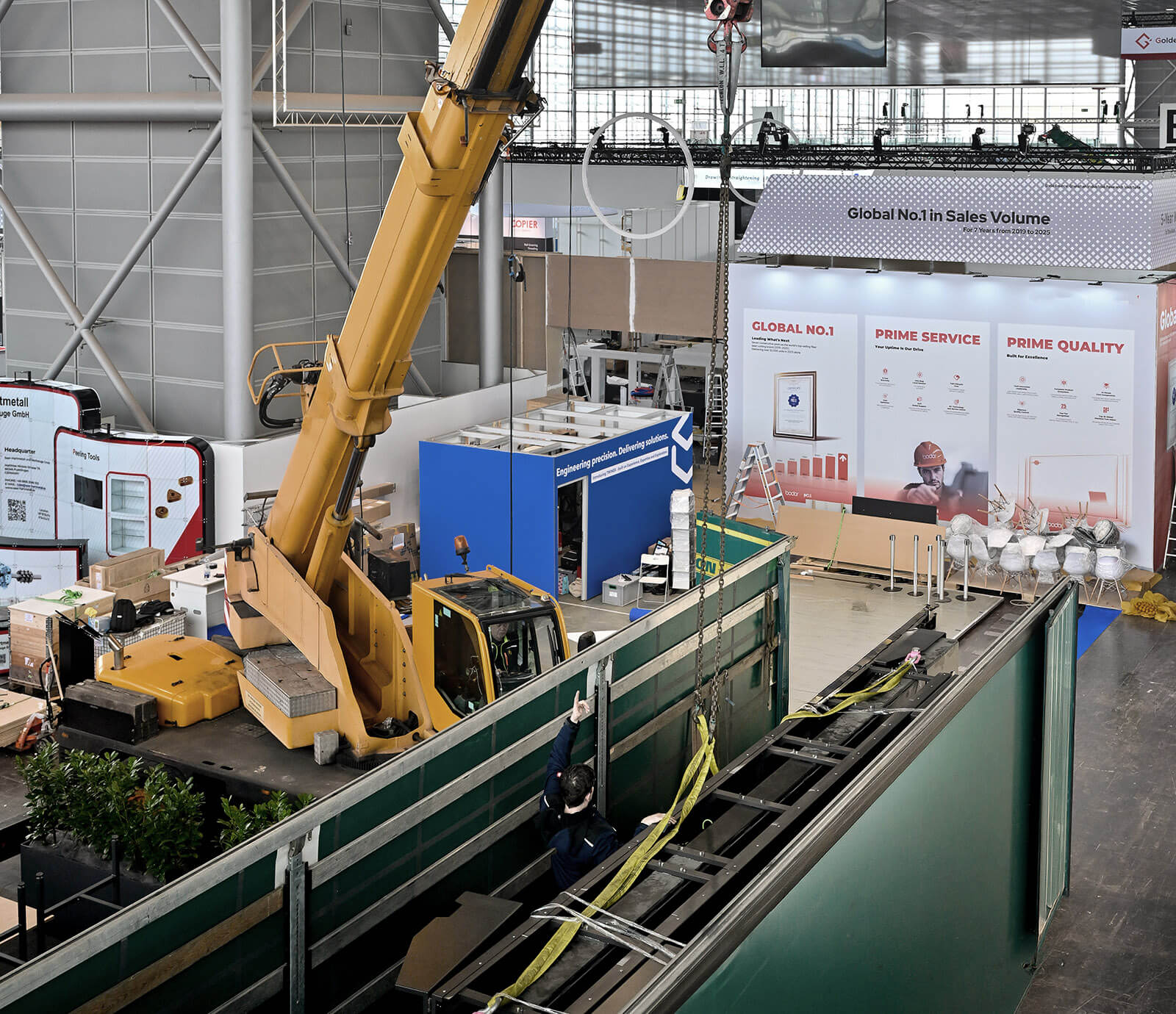 CRETSCHMAR customs clearance experts handling in-house solutions and customs guarantees